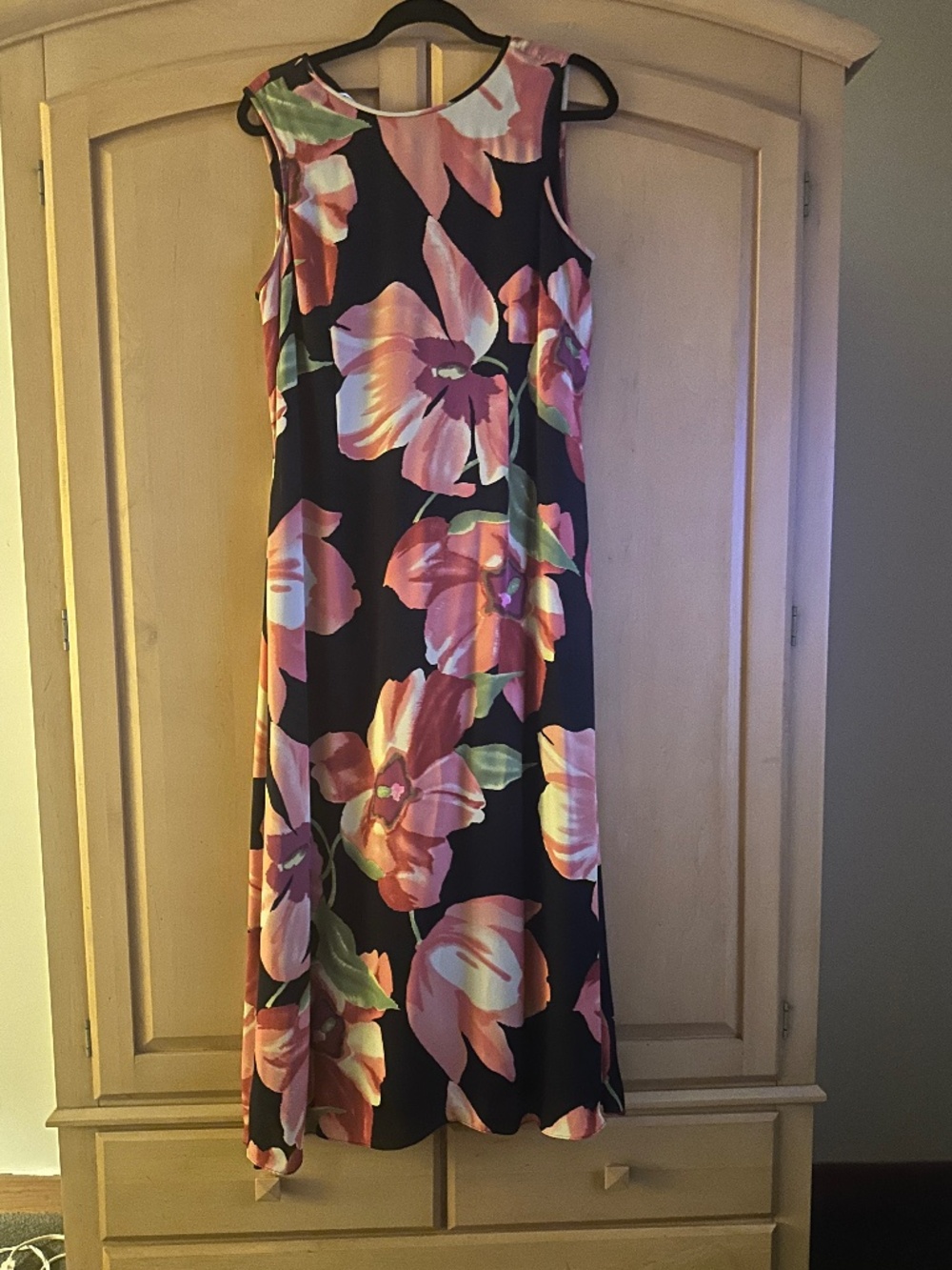 Talbots, size 14, black background floral